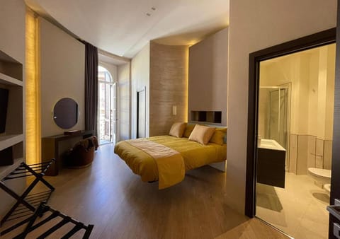 Bed, Bathroom, TV and multimedia, Photo of the whole room, Bedroom, towels