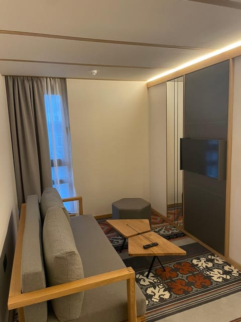 TV and multimedia, Seating area