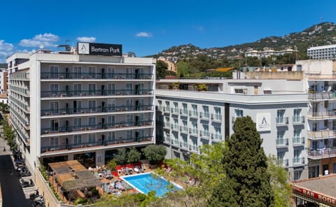 Property building, Swimming pool