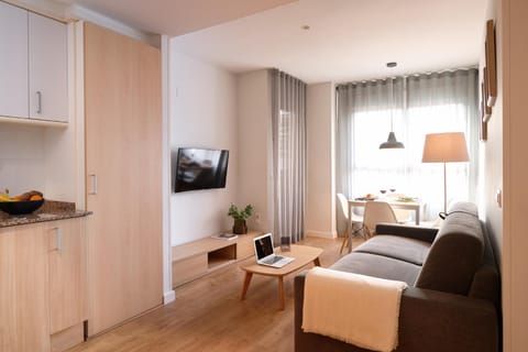 Living room, Dining area, kitchen