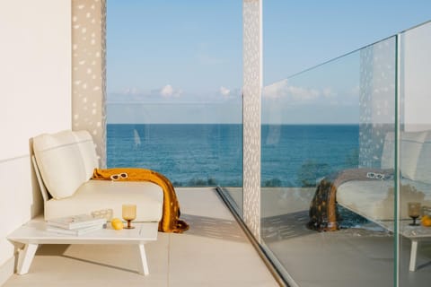 View (from property/room), Balcony/Terrace, Food and drinks, Sea view, Drinks