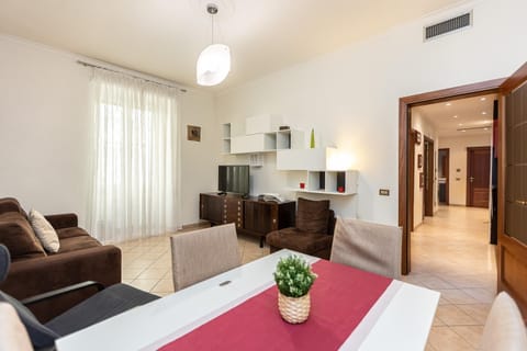 Property building, TV and multimedia, Living room