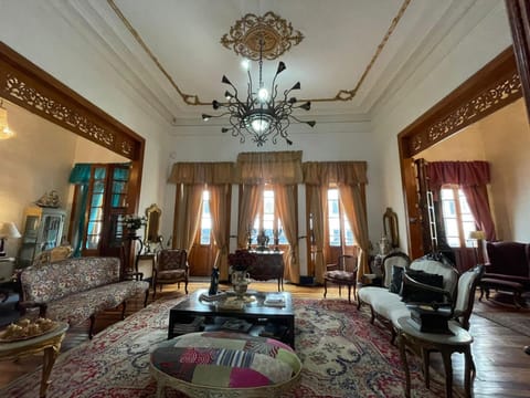 Living room, Seating area