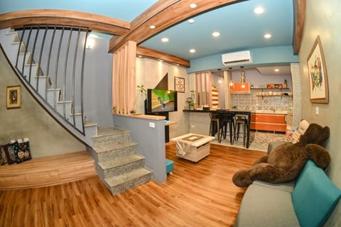 TV and multimedia, Kitchen or kitchenette, Living room, Dining area