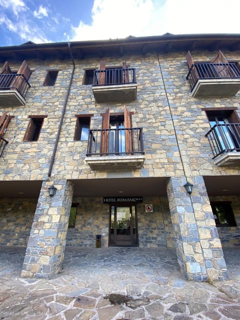 Property building, Lobby or reception