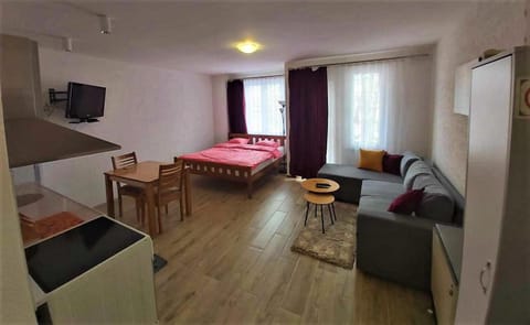 Bed, Photo of the whole room, Dining area, Bedroom, hair dresser