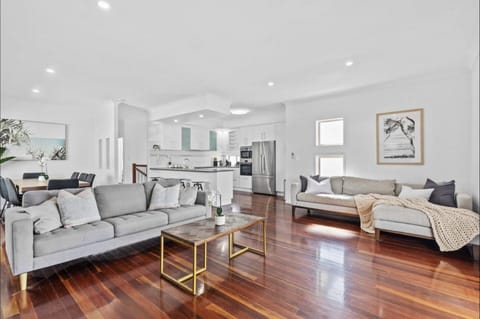 Kitchen or kitchenette, Living room, Seating area