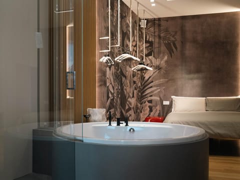 Hot Tub, Bathroom, Spa and wellness centre/facilities, Bath