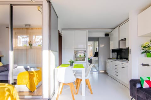 Kitchen or kitchenette, Living room, Dining area