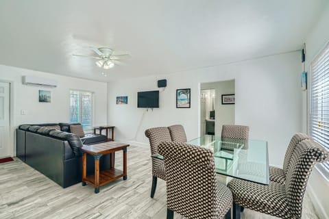 Singer Island Stunner 2 BR Apartment hotel in Riviera Beach