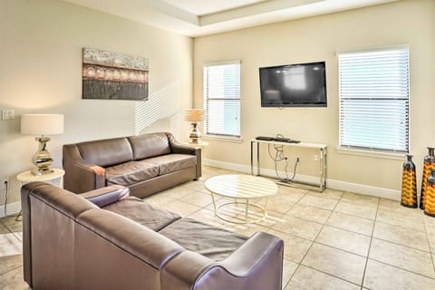 Modern Haines City Home with Pool and Lanai! House in Haines City