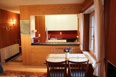Seating area, Dining area, Breakfast