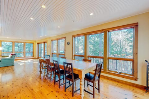 Rescue Lake House in Lake Rescue