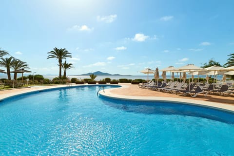 Nearby landmark, Day, Natural landscape, Pool view, Sea view, Swimming pool, sunbed