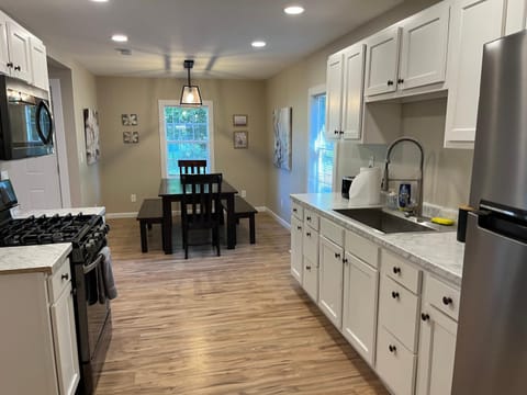 Wilson Two Bedroom House in Historic Loveland House in Ohio