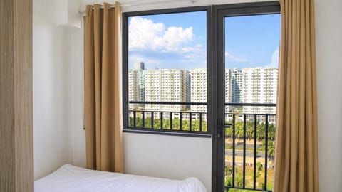 Bed, View (from property/room), Balcony/Terrace, Photo of the whole room, Bedroom
