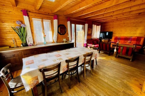 Beautiful chalet near the center of Briançon Chalet in Briançon