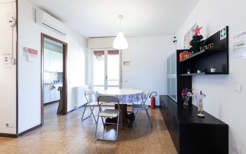 FARE BnB - Room Pappagnocca Bed and Breakfast in Reggio Emilia