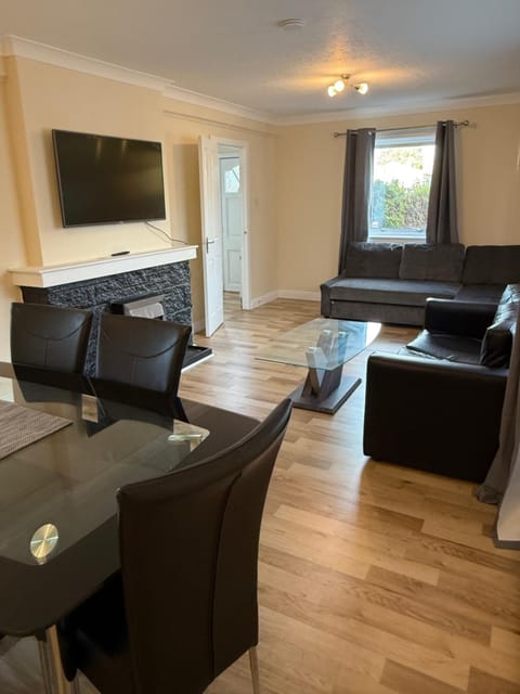 3 bedroom home Kirkcaldy House in Kirkcaldy