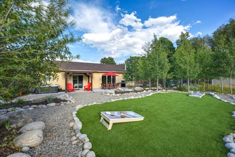 Charming Buena Vista Home with Private Hot Tub! House in Buena Vista