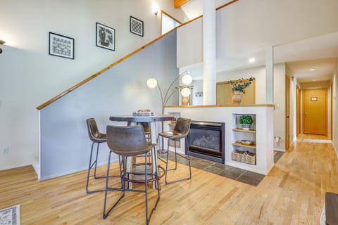 Home with Hot Tub 5 Mi to Angel Fire Bike Park House in Angel Fire