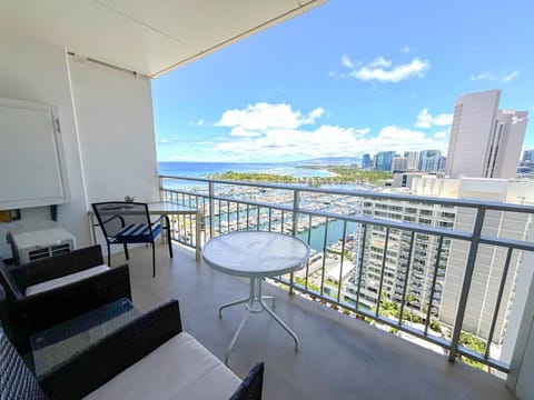 Balcony/Terrace, City view, City view