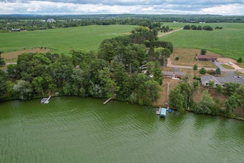 Lakefront Chetek Haven Dock, Screened Gazebo House in Wisconsin