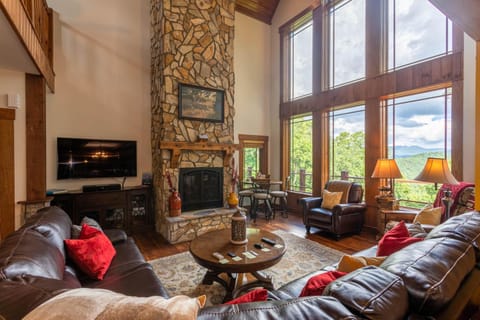 White Eagle Lodge at Eagles Nest House in Watauga