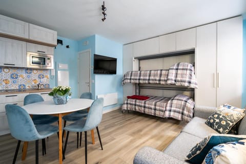 Bed, TV and multimedia