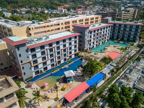 Property building, Bird's eye view, Swimming pool