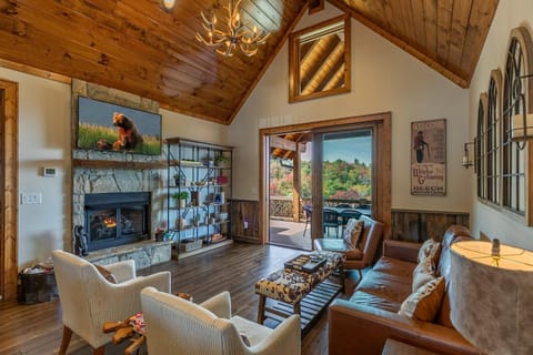 CaBearnet at Eagles Nest House in Beech Mountain