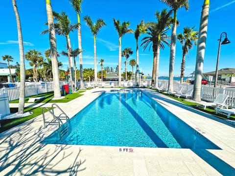 La Tortuga Historic Pass A Grille St Pete Beach 68 Apartment in Pass-a-Grille