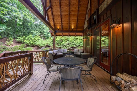 River Sound Cabin at Eagles Nest Cabin in Banner Elk
