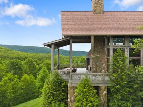 Overlook at Wilderness Trail House in Watauga