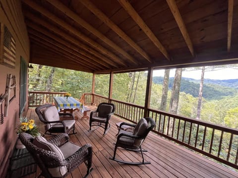 Appalachian Satisfaction House in Brushy Fork