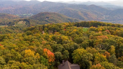 Eagles Landing at Eagles Nest House in Beech Mountain