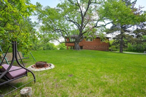 15 Mi to Downtown Minneapolis Retreat on 5 Acres House in Minnetonka