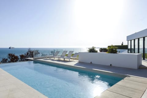 Day, Natural landscape, Pool view, Sea view, Swimming pool, Swimming pool, sunbed