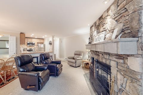 Vermont's Finest - Brookhaven F4 Apartment in Ludlow