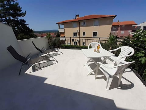Natural landscape, Summer, Garden, Balcony/Terrace