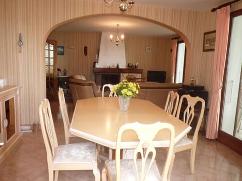 Villa spacieuse à Aix, jardin clos, animaux admis - FR-1-555-71 House in Aix-les-Bains
