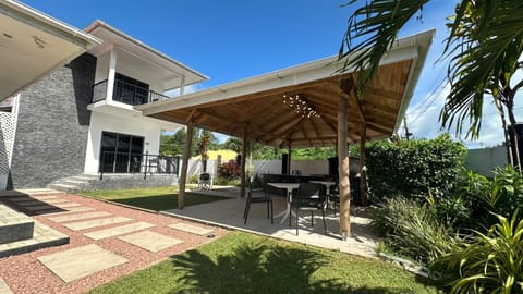 Property building, Garden, Garden view