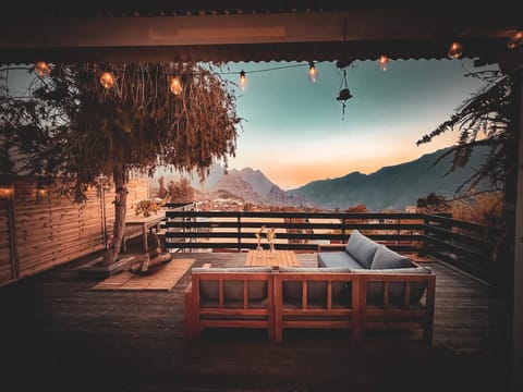 Balcony/Terrace, Mountain view