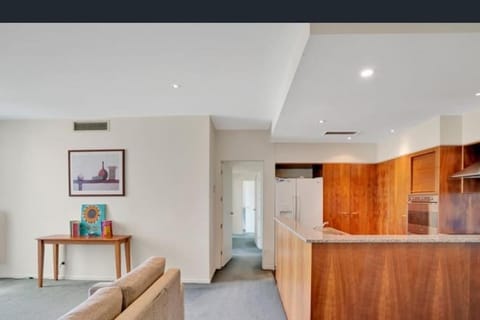 Kitchen or kitchenette, Living room, Seating area, minibar