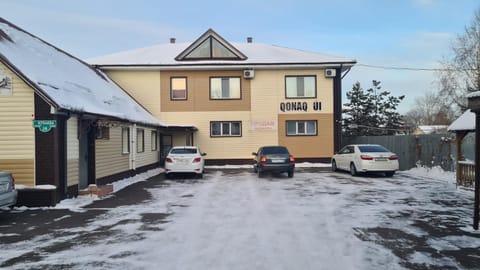 Property building, Winter, Parking