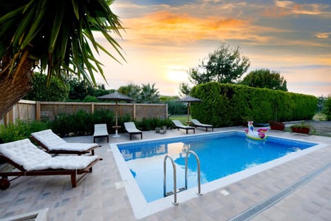 Balcony/Terrace, Swimming pool