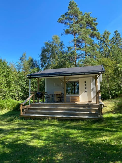 Property building, Day, Natural landscape, Garden, Garden view