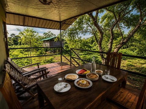 Property building, Patio, Breakfast, Lunch