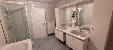 Gite L'évasion à Cheneux Stoumont House in Wallonia, Belgium