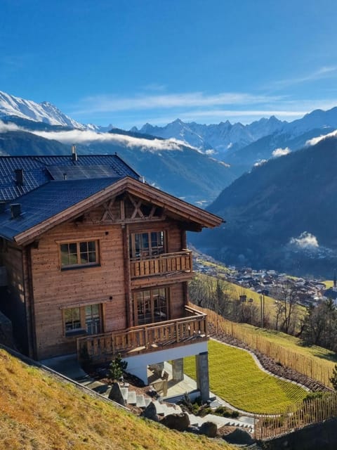 Property building, Day, Natural landscape, Mountain view